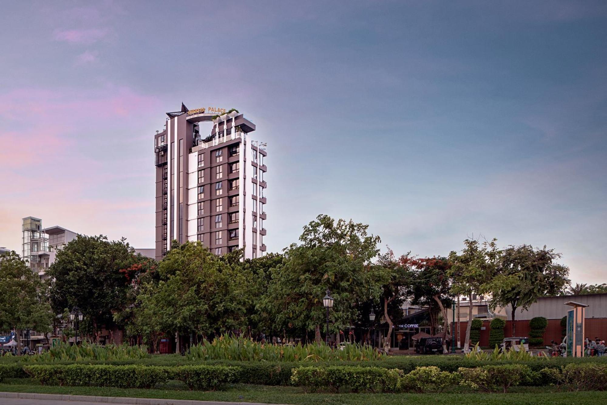 Chaiya Palace Hotel Phnom-Penh Buitenkant foto